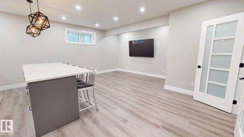 5813 Pelerin Crescent, Beaumont, AB - Indoor