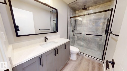 5813 Pelerin Crescent, Beaumont, AB - Indoor Photo Showing Bathroom