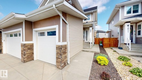 5813 Pelerin Crescent, Beaumont, AB - Outdoor