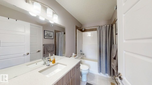 17359 49 Street Nw, Edmonton, AB - Indoor Photo Showing Bathroom