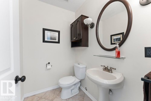 5003 43 Street, Cold Lake, AB - Indoor Photo Showing Bathroom