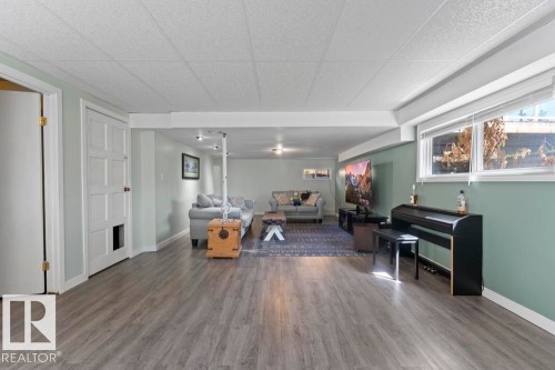 5003 43 Street, Cold Lake, AB - Indoor