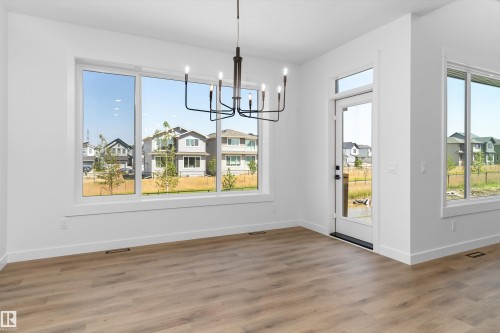 2224 5 Avenue Nw, Edmonton, AB - Indoor Photo Showing Other Room