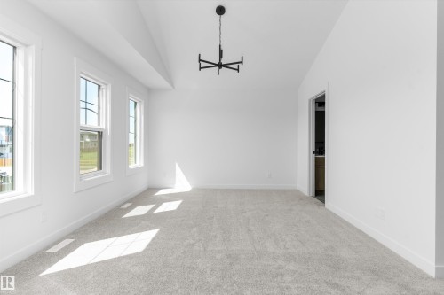 2224 5 Avenue Nw, Edmonton, AB - Indoor Photo Showing Other Room