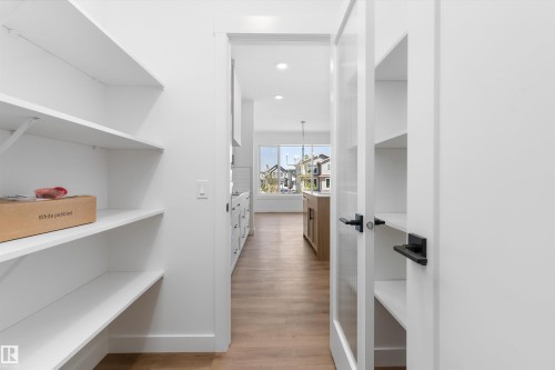 2224 5 Avenue Nw, Edmonton, AB - Indoor With Storage