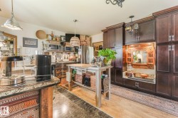 11836 135 Street NW  Edmonton, AB T5L 1W6