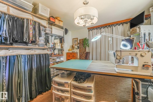 11836 135 Street Nw, Edmonton, AB - Indoor