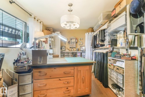 11836 135 Street Nw, Edmonton, AB - Indoor