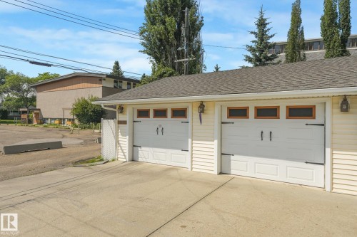 11836 135 Street Nw, Edmonton, AB - Outdoor