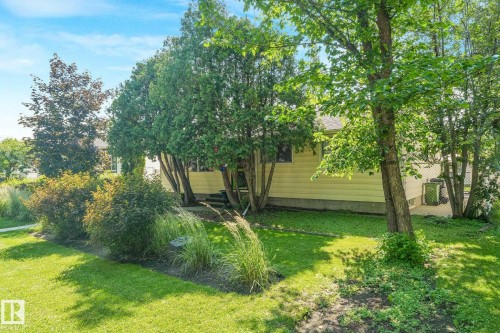 11836 135 Street Nw, Edmonton, AB - Outdoor