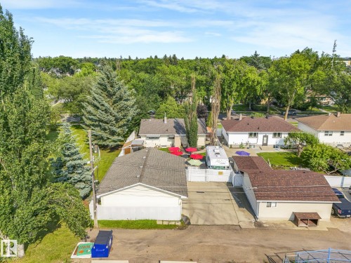 11836 135 Street Nw, Edmonton, AB - Outdoor