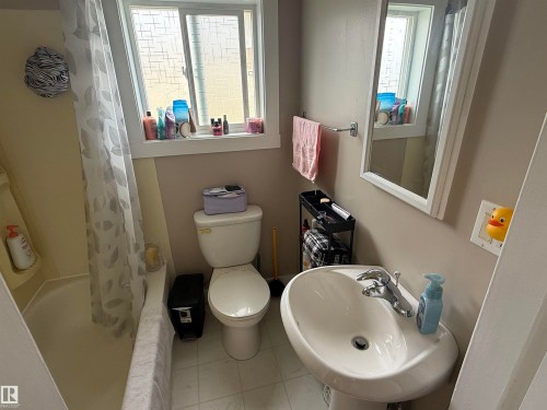 5113 Fifth Street, Boyle, AB - Indoor Photo Showing Bathroom
