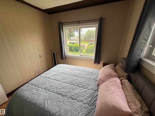 5113 Fifth Street, Boyle, AB - Indoor Photo Showing Bedroom