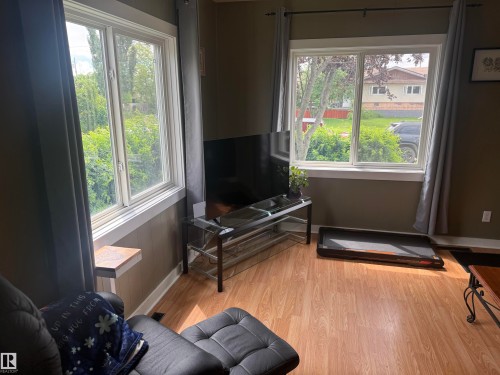 5113 Fifth Street, Boyle, AB - Indoor