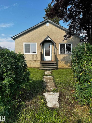 5113 Fifth Street, Boyle, AB - Outdoor