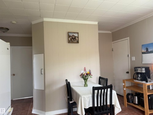 5113 Fifth Street, Boyle, AB - Indoor Photo Showing Dining Room