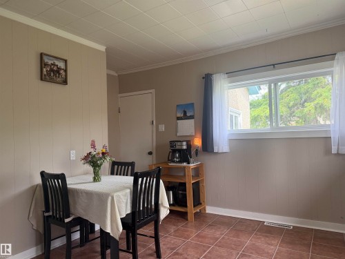 5113 Fifth Street, Boyle, AB - Indoor Photo Showing Dining Room