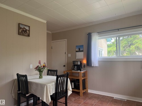 5113 Fifth Street, Boyle, AB - Indoor Photo Showing Dining Room