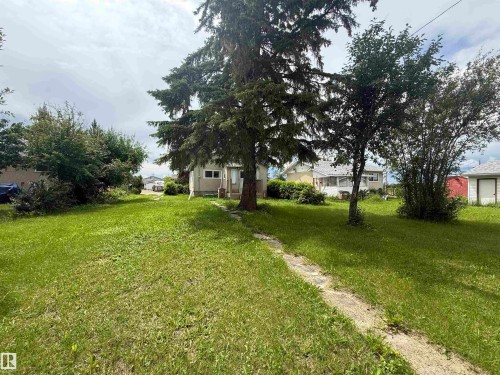 5113 Fifth Street, Boyle, AB - Outdoor
