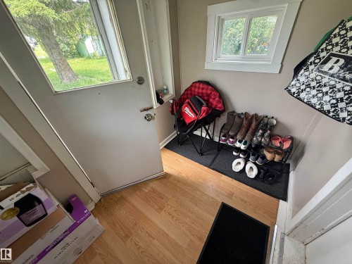 5113 Fifth Street, Boyle, AB - Indoor Photo Showing Other Room