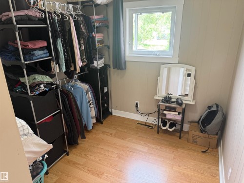 5113 Fifth Street, Boyle, AB - Indoor