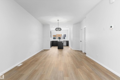 2463 Alces Link Sw, Edmonton, AB - Indoor