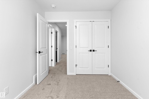 2463 Alces Link Sw, Edmonton, AB - Indoor Photo Showing Other Room