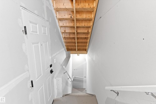 2463 Alces Link Sw, Edmonton, AB - Indoor Photo Showing Other Room