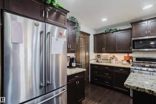 9729 159 Street Nw, Edmonton, AB - Indoor Photo Showing Kitchen