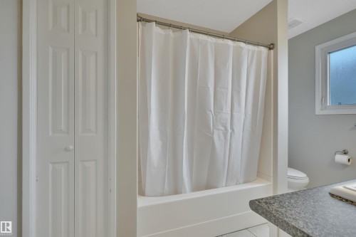2412 112A Street, Edmonton, AB - Indoor Photo Showing Bathroom
