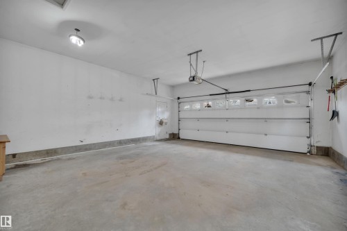 2412 112A Street, Edmonton, AB - Indoor Photo Showing Garage