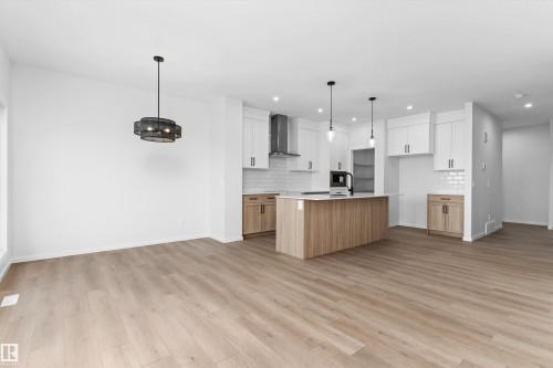 18808 29 Avenue Nw, Edmonton, AB - Indoor Photo Showing Kitchen