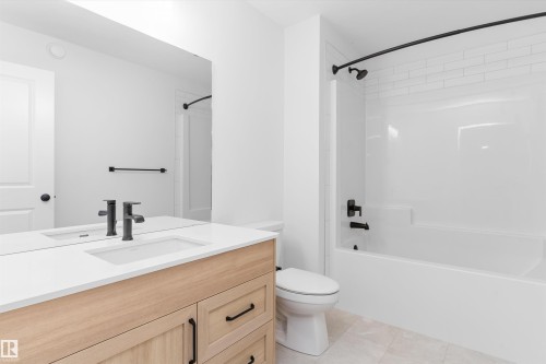 18808 29 Avenue Nw, Edmonton, AB - Indoor Photo Showing Bathroom