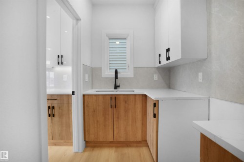 955 Elderberry Landing Nw, Edmonton, AB - Indoor Photo Showing Kitchen With Double Sink