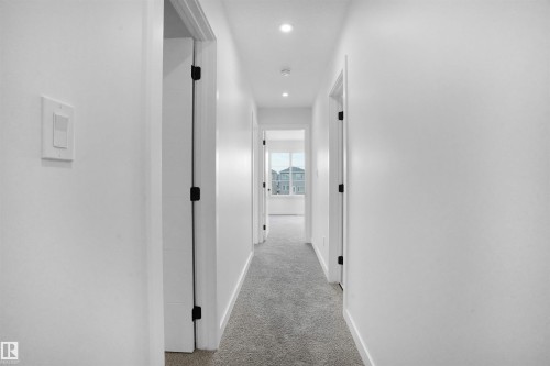 955 Elderberry Landing Nw, Edmonton, AB - Indoor Photo Showing Other Room