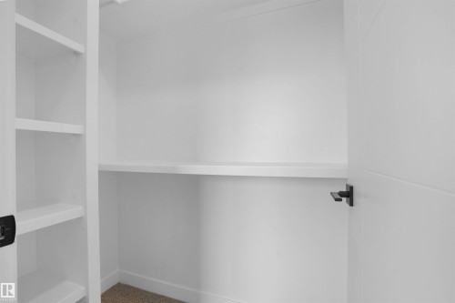 955 Elderberry Landing Nw, Edmonton, AB - Indoor With Storage