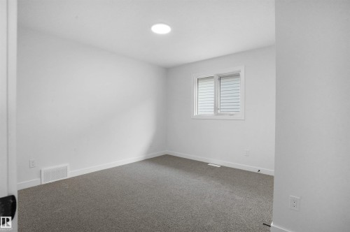 955 Elderberry Landing Nw, Edmonton, AB - Indoor Photo Showing Other Room