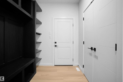 955 Elderberry Landing Nw, Edmonton, AB - Indoor Photo Showing Other Room