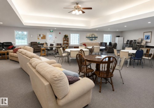 #10 5011 Pine Dr, Cherry Grove, AB - Indoor Photo Showing Living Room