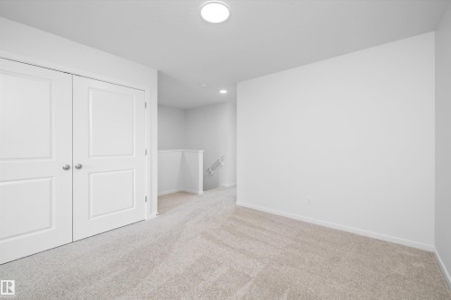 9105 Elves Loop Nw, Edmonton, AB - Indoor Photo Showing Other Room