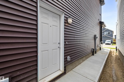 9105 Elves Loop Nw, Edmonton, AB - Outdoor With Exterior