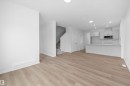 9105 Elves Loop Nw, Edmonton, AB  - Indoor Photo Showing Kitchen 