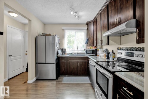 8314 182 Street Nw, Edmonton, AB - Indoor Photo Showing Kitchen