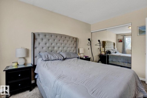 8314 182 Street Nw, Edmonton, AB - Indoor Photo Showing Bedroom