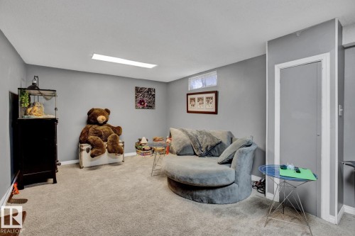 8314 182 Street Nw, Edmonton, AB - Indoor