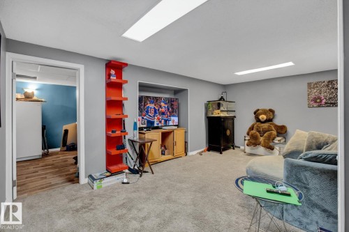 8314 182 Street Nw, Edmonton, AB - Indoor