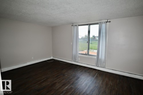 #D 4432 47 St, Leduc, AB - Indoor Photo Showing Other Room
