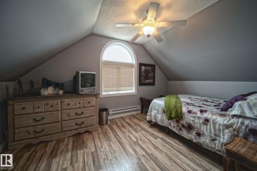 451066 Range Road 73, Rural Wainwright M.D., AB - Indoor Photo Showing Bedroom