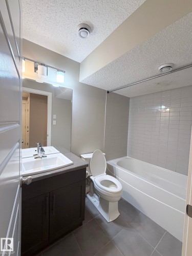 3831 170 Avenue Northwest, Edmonton, AB - Indoor Photo Showing Bathroom