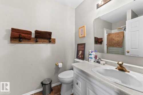 1303 5 Avenue, Cold Lake, AB - Indoor Photo Showing Bathroom